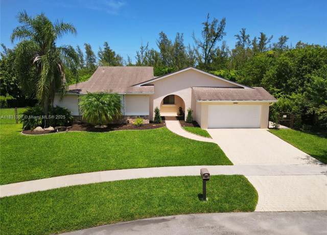 Property at 19621 SW 78th Ct, Cutler Bay, FL 33189, 3 beds, 2 baths
