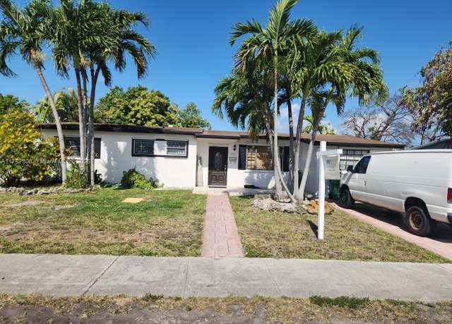 Property at 4232 SW 98th Ave, Miami, FL 33165, 4 beds, 2.5 baths