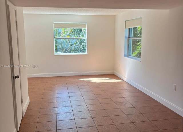 Property at 4600 SW 67th Ave #212, Miami, FL 33155, 2 beds, 1.5 baths