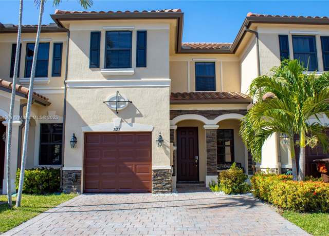 Property at 3323 W 90th Ter, Hialeah, FL 33018, 3 beds, 2.5 baths