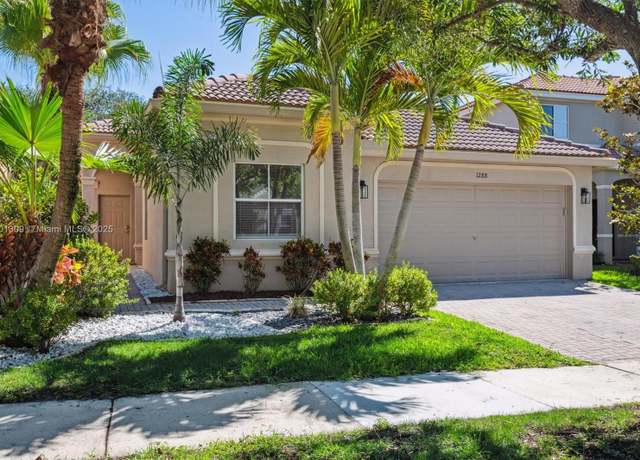 Property at 1288 Chinaberry Dr, Weston, FL 33327, 4 beds, 2.5 baths