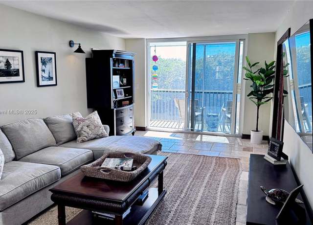 Property at 689 NE 6th Ct #209, Boynton Beach, FL 33435, 2 beds, 2 baths