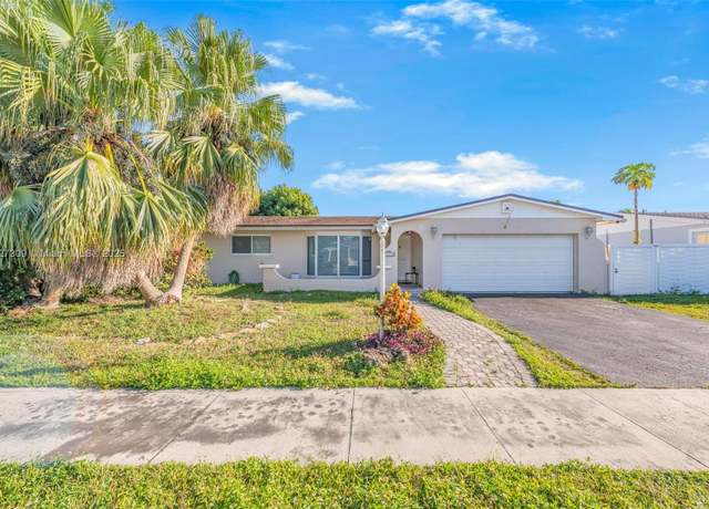 Property at 14420 SW 74th St, Miami, FL 33183, 3 beds, 2 baths