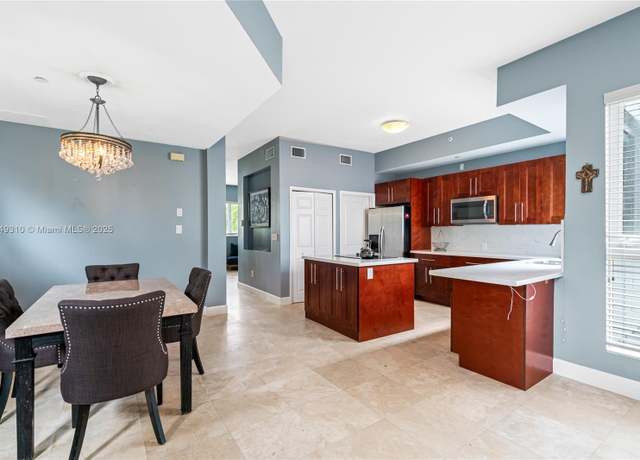 Property at 830 N Victoria Park Rd #830, Fort Lauderdale, FL 33304, 3 beds, 3.5 baths