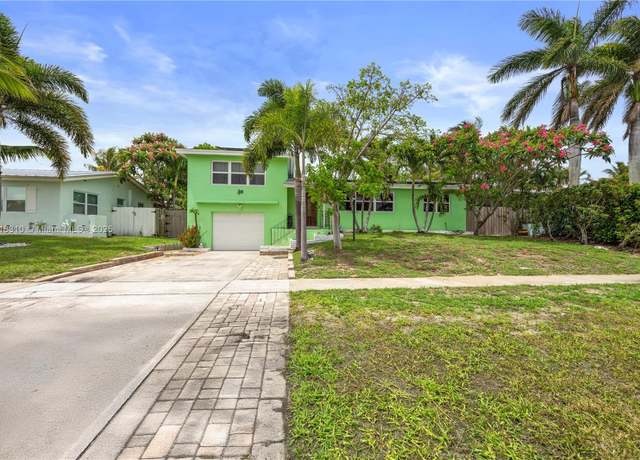 Property at 1320 Ontario Dr, Lake Worth, FL 33461, 3 beds, 2 baths