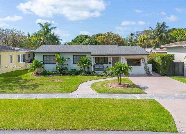 Property at 5912 SW 31st St, Miami, FL 33155, 4 beds, 2 baths