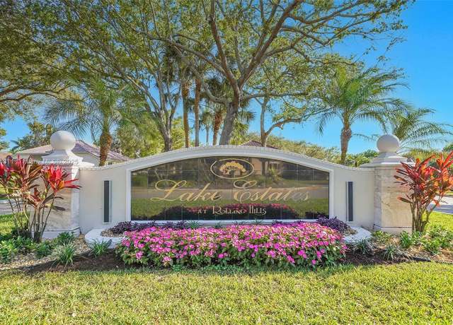 Property at 4123 W Lake Estates Dr, Davie, FL 33328, 5 beds, 4 baths