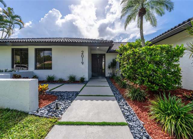Property at 2019 NW 108th Ln, Coral Springs, FL 33071, 4 beds, 2.5 baths