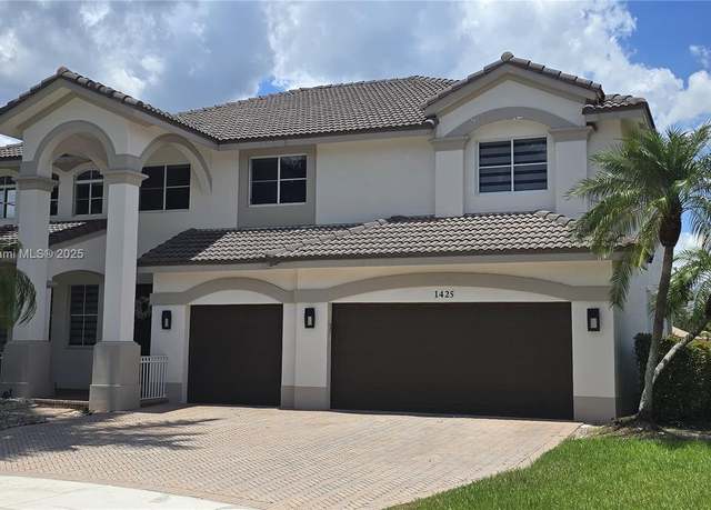 Property at 1425 Crossbill Ct, Weston, FL 33327, 6 beds, 4 baths