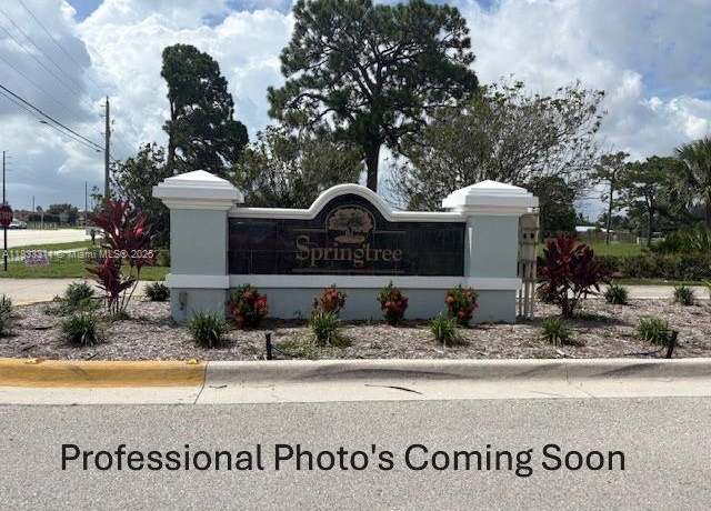 Property at 4735 SE Winter Haven Ct, Stuart, FL 34997, 3 beds, 2 baths