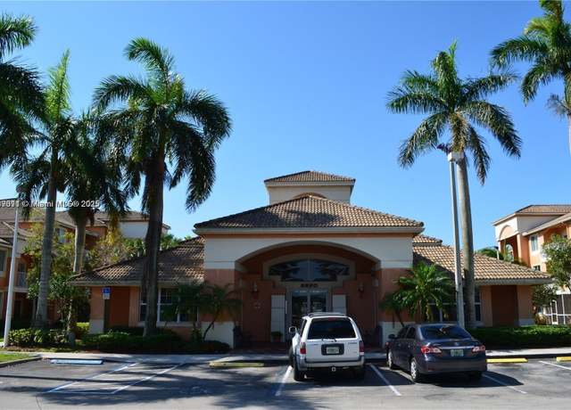 Property at 6900 SW 39th St Unit 208J, Davie, FL 33314, 2 beds, 2 baths