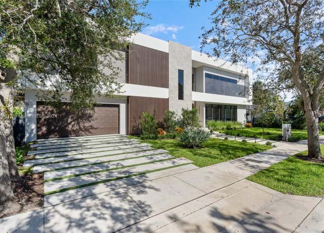 Property at 801 SE 11th Ct, Fort Lauderdale, FL 33316, 5 beds, 5 baths