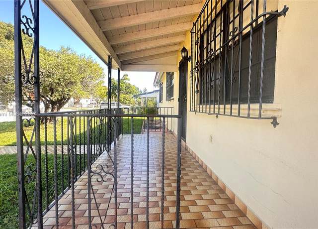 Property at 1250 W 35th St, Hialeah, FL 33012, 3 beds, 1 bath