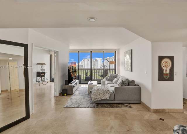 Property at 1000 Island Blvd #2105, Aventura, FL 33160, 2 beds, 2 baths