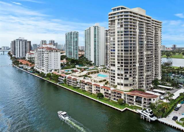 Property at 20191 E Country Club Dr Unit TS3, Aventura, FL 33180, 2 beds, 2 baths
