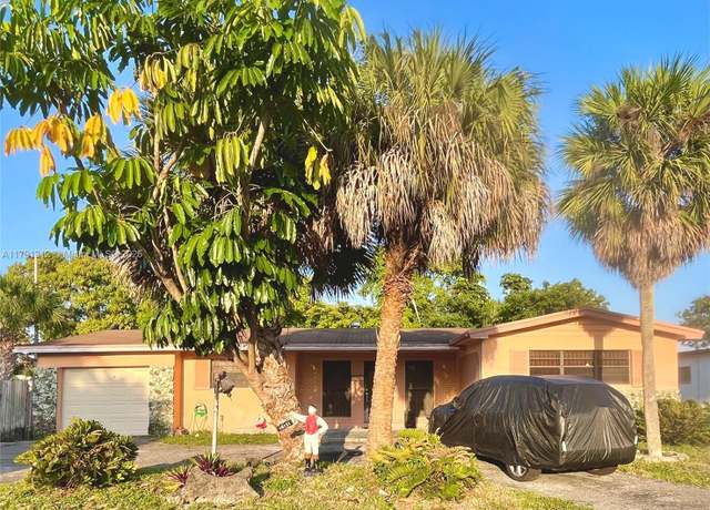 Property at 16191 NE 11th Ave, North Miami Beach, FL 33162, 3 beds, 2 baths