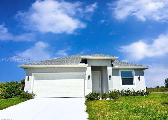 Property at 9006 S Castle Cir, La Belle, FL 33935, 3 beds, 2.5 baths