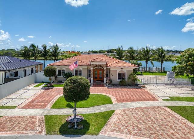 Property at 29363 SW 142nd Ave, Homestead, FL 33033, 3 beds, 2 baths