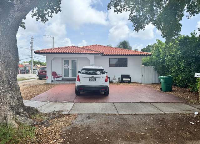 Property at Undisclosed address, Miami, FL 33125, 6 beds, 3 baths