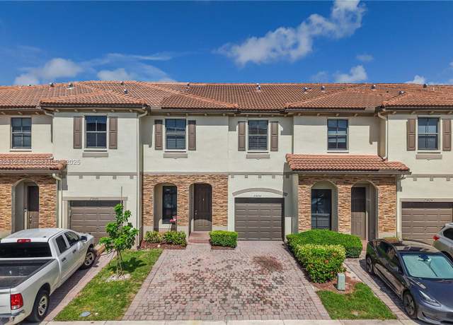 Property at 23634 SW 117th Pl, Homestead, FL 33032, 3 beds, 2.5 baths