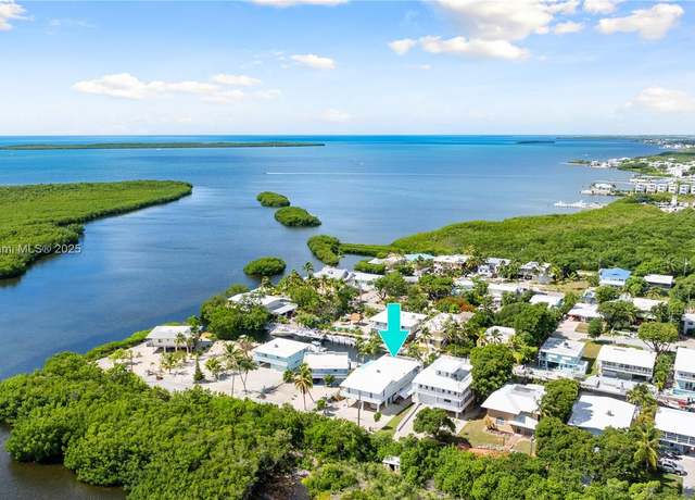 Property at 1210 Cactus St, Key Largo, FL 33037, 4 beds, 4.5 baths