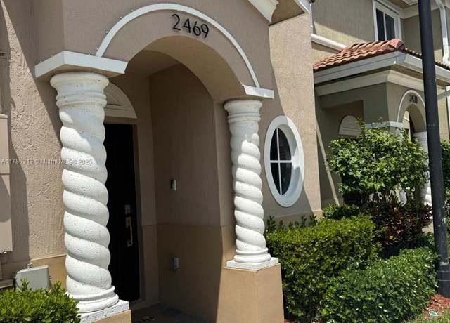 Property at 2469 SE 10th St, Homestead, FL 33035, 4 beds, 3 baths