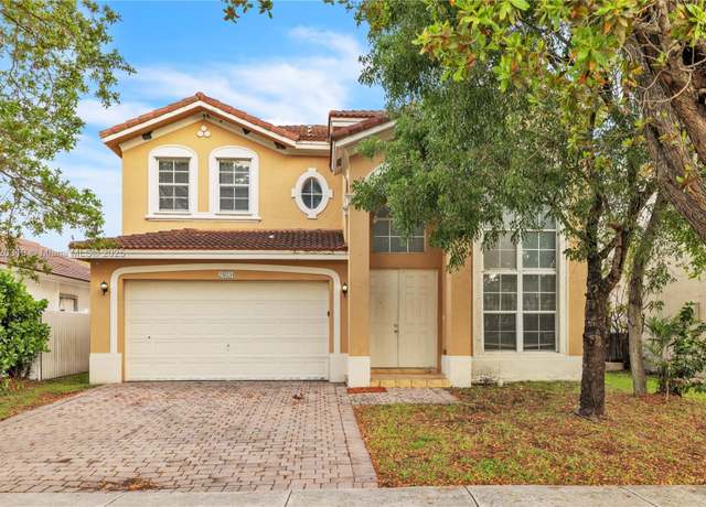 Property at 24034 SW 107th Ct, Homestead, FL 33032, 5 beds, 3 baths