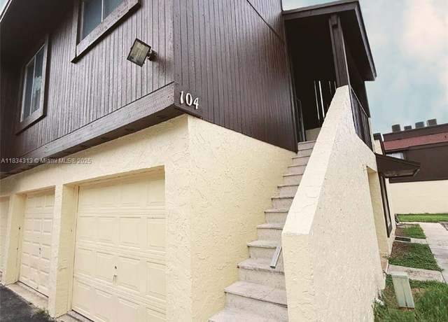 Property at 5344 Bosque Ln #104, West Palm Beach, FL 33415, 2 beds, 1 bath