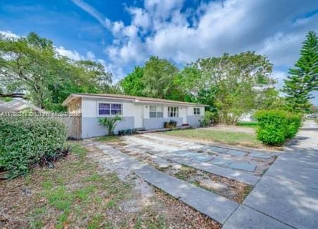 Property at 1350 NE 149th St, Miami, FL 33161, 6 beds, 3 baths