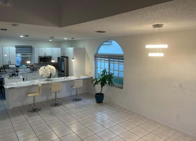 Property at 15271 NW 6th Ct, Pembroke Pines, FL 33028, 3 beds, 2.5 baths