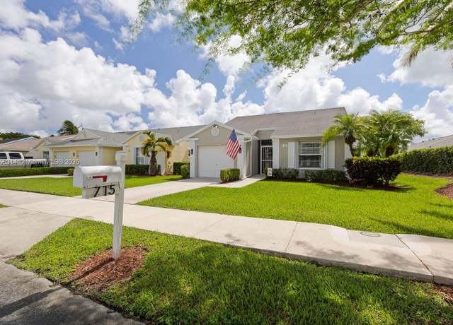 Property at 715 SE 22nd Ln, Homestead, FL 33033, 2 beds, 2 baths