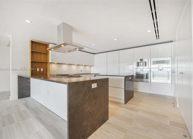 Property at 4701 N Meridian Ave #418, Miami Beach, FL 33140, 2 beds, 2.5 baths
