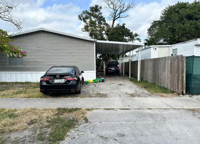 Property at 13421 SW 8th St, Davie, FL 33325, 4 beds, 2 baths