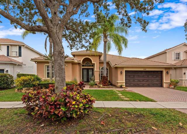 Property at 3888 W Gardenia Ave, Weston, FL 33332, 4 beds, 3 baths