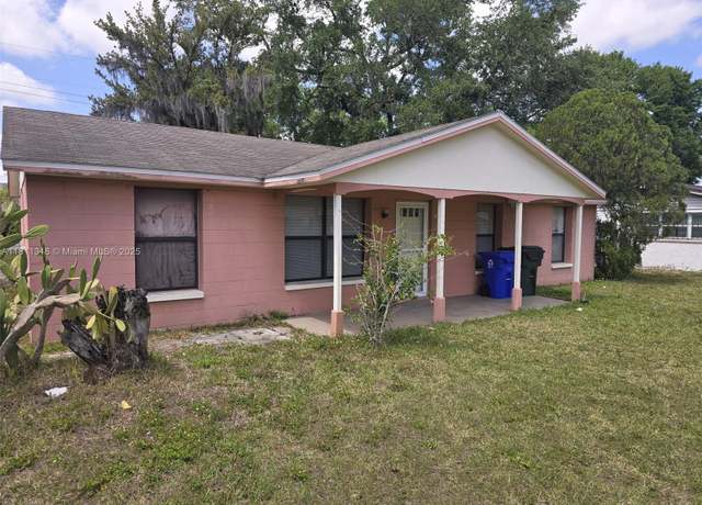 Property at 1521 Richmond Rd, Lakeland, FL 33805, 3 beds, 1.5 baths