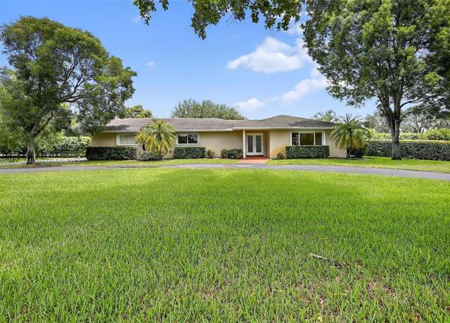 Property at 10801 SW 57th Pl, Davie, FL 33328, 3 beds, 2 baths