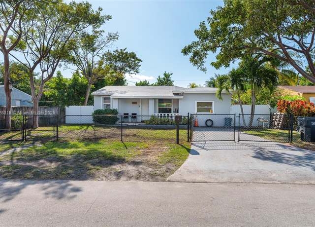 Property at 2114 Plunkett St, Hollywood, FL 33020, 3 beds, 3 baths