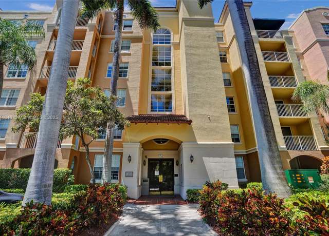 Property at 19701 E Country Club Dr #5306, Aventura, FL 33180, 2 beds, 2 baths