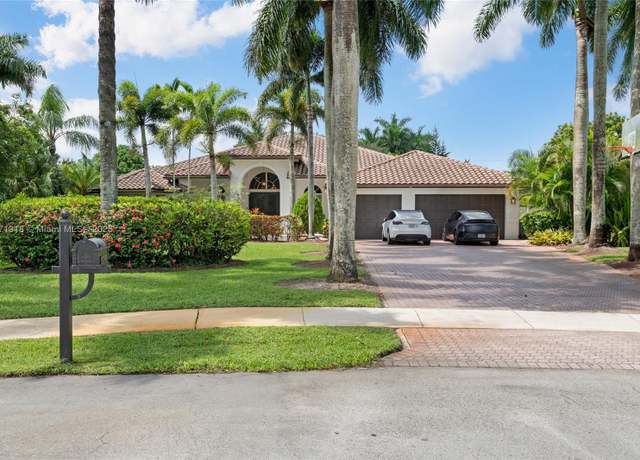 Property at 11174 SW 37th Mnr, Davie, FL 33328, 4 beds, 4 baths