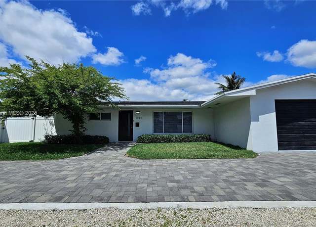 Property at 1731 SW 3rd Ave, Pompano Beach, FL 33060, 3 beds, 2 baths