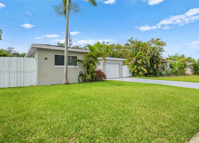 Property at 3246 Pierce St, Hollywood, FL 33021, 2 beds, 2 baths