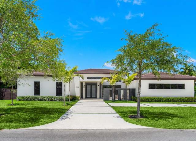 Property at 17214 SW 92nd Ave, Palmetto Bay, FL 33157, 5 beds, 5 baths