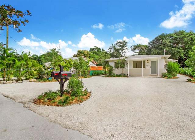 Property at 7311 SW 63rd Ct, South Miami, FL 33143, 8 beds, 4 baths