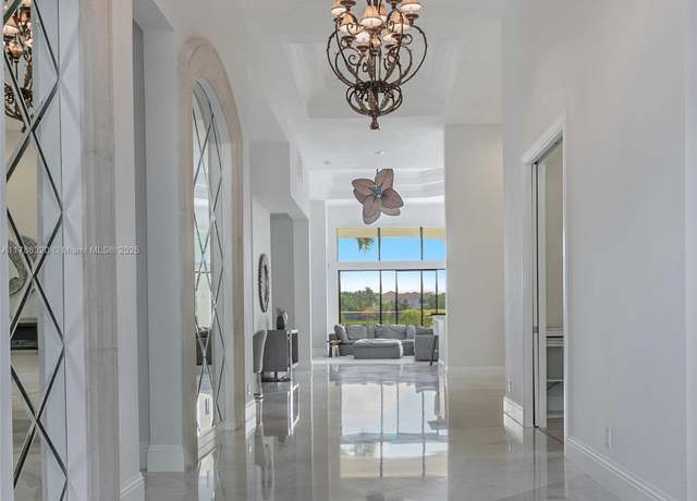Property at 17937 Villa Club Way, Boca Raton, FL 33496, 3 beds, 4 baths