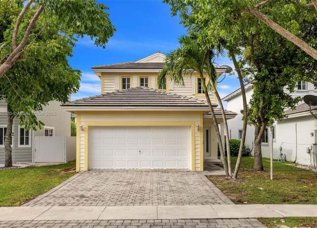 Property at 3156 NE 4th St, Homestead, FL 33033, 5 beds, 3 baths