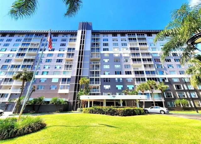 Property at 3850 Washington St #1011, Hollywood, FL 33021, 2 beds, 2 baths