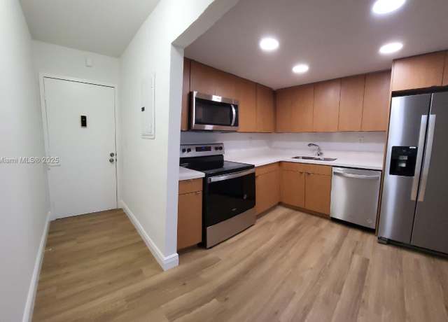 Property at 4354 NW 9th Ave Unit 12-3B, Deerfield Beach, FL 33064, 2 beds, 2 baths
