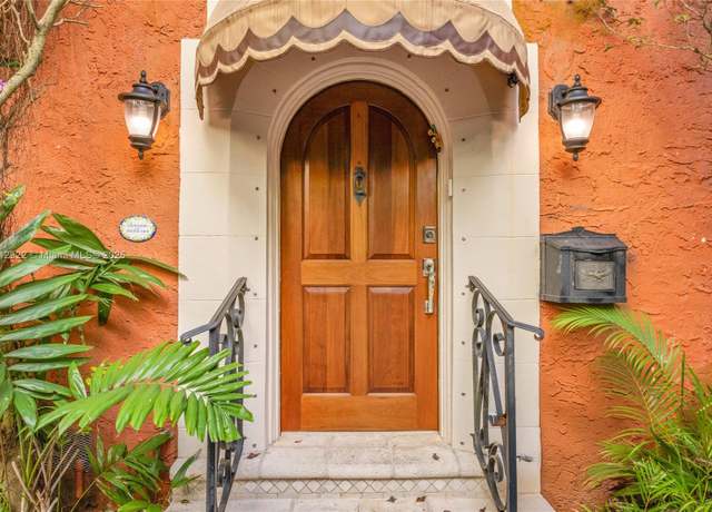 Property at 5008 Alhambra Cir, Coral Gables, FL 33146, 5 beds, 4.5 baths