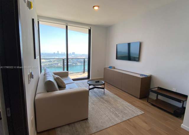 Property at 398 NE 5th St #2910, Miami, FL 33132, 1 bed, 1 bath