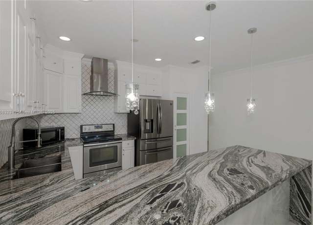 Property at 2845 NE 41st Rd, Homestead, FL 33033, 4 beds, 4 baths